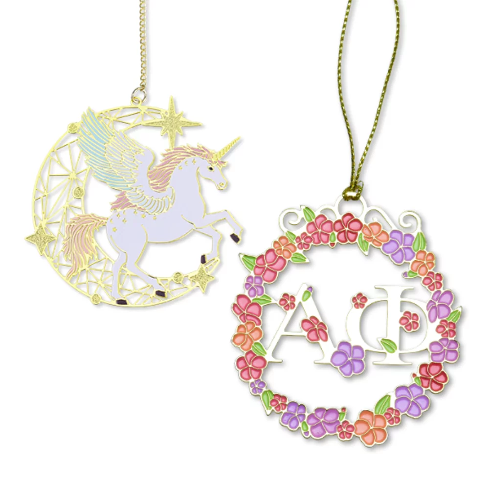 Ornement gravé en or de 2 pouces