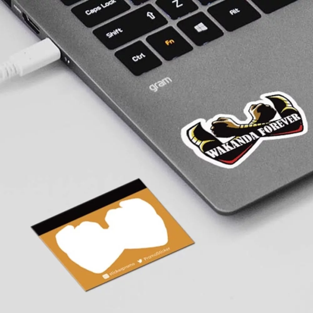 Autocollant personnalisé découpé à la forme du baiser