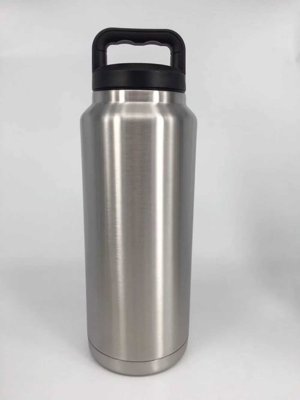 32oz Vaccum Insulated Water Bottle