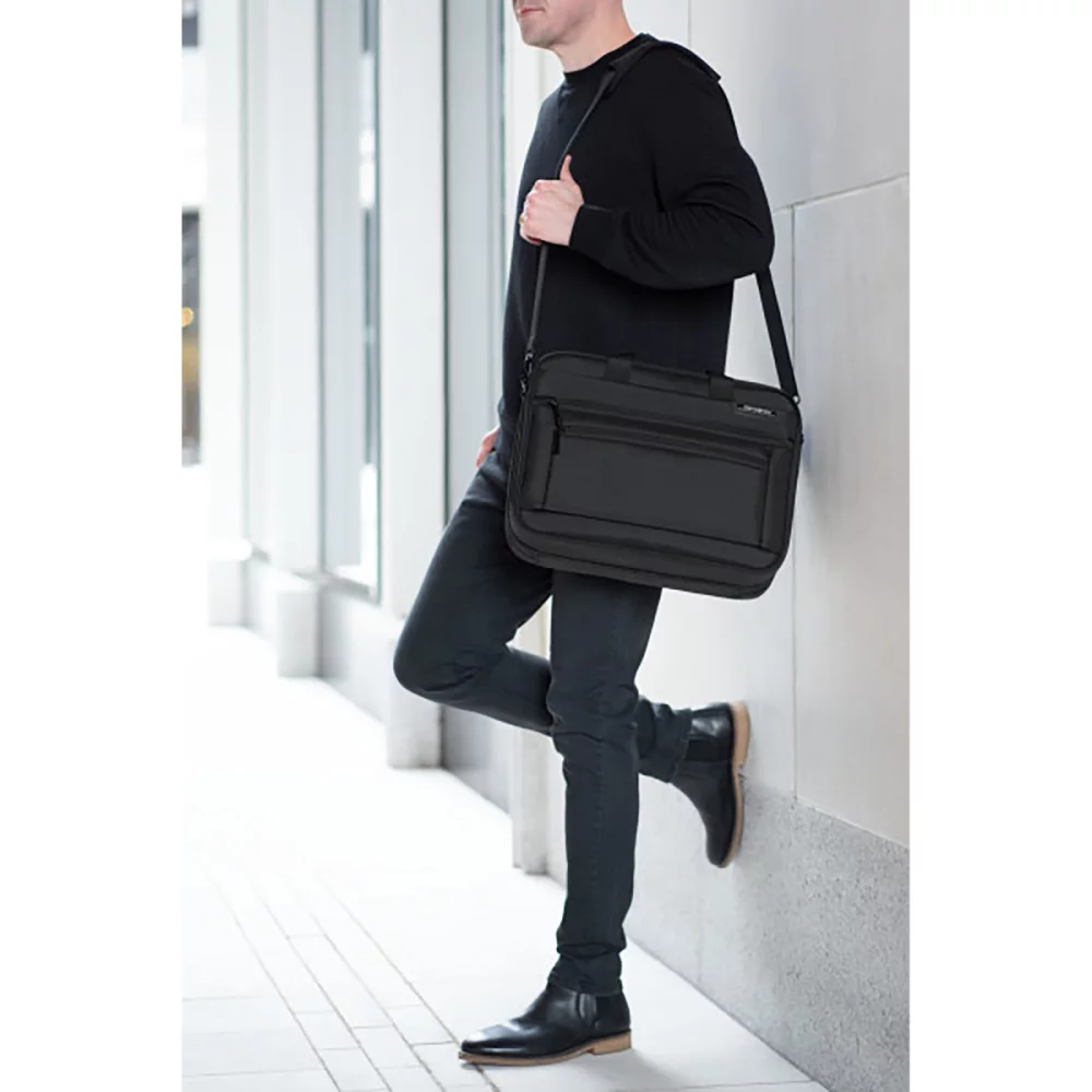 Samsonite Classic Business Perfect Fit Two Gusset Laptop Portfolio - Black