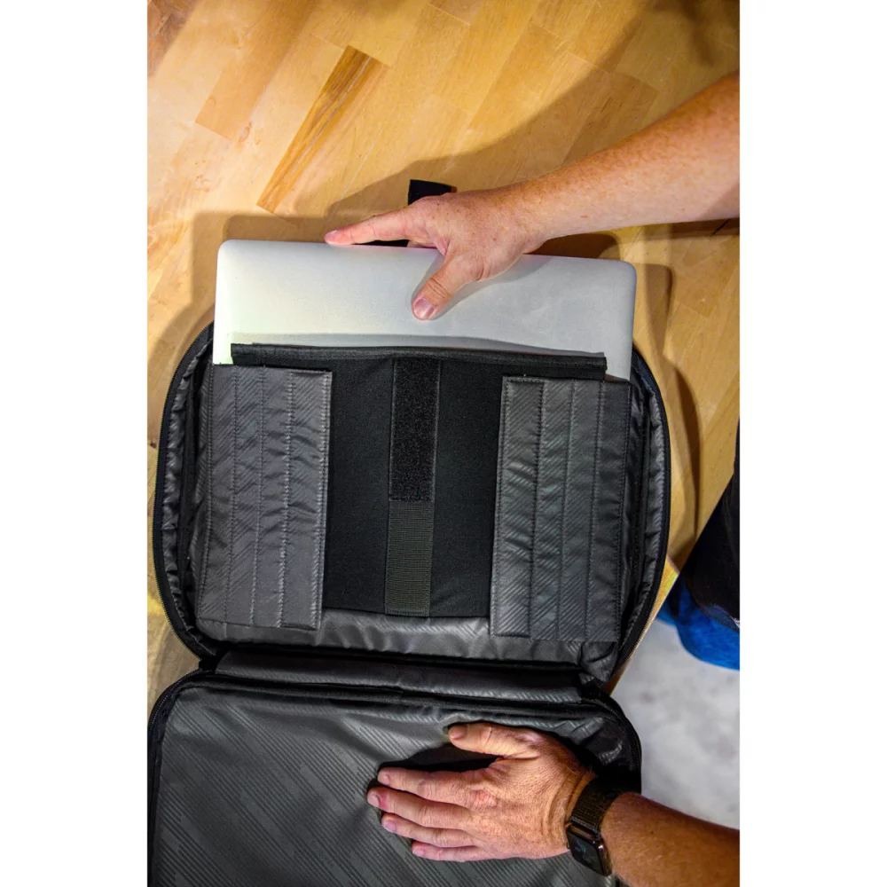 Samsonite Classic Business Perfect Fit Two Gusset Laptop Portfolio - Black
