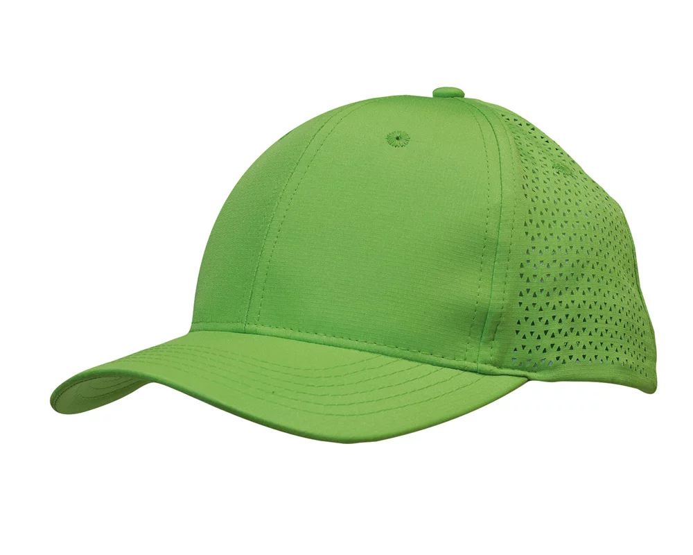 Casquette de sport en ripstop avec perforations triangulaires.