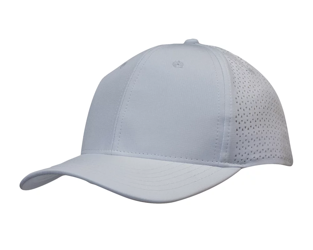 Casquette de sport en ripstop avec perforations triangulaires.