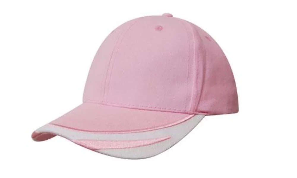 Casquette en coton lourd brossé avec bordure de pic brodée.