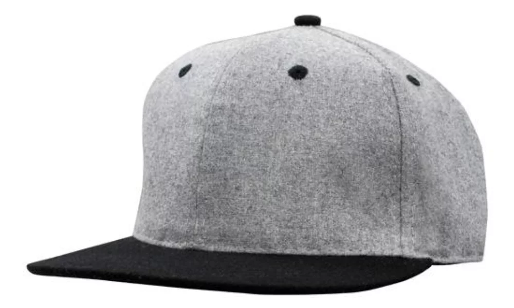 Casquette en flanelle grise avec style professionnel à bouton pression à l'arrière.
