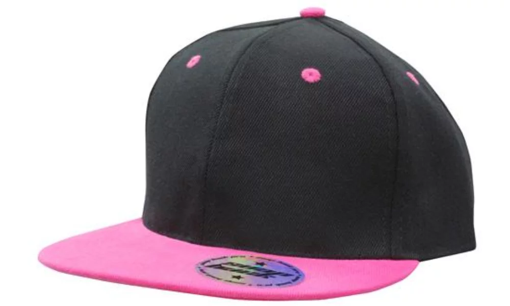 Casquette en sergé américain premium avec style professionnel à bouton pression à l'arrière.