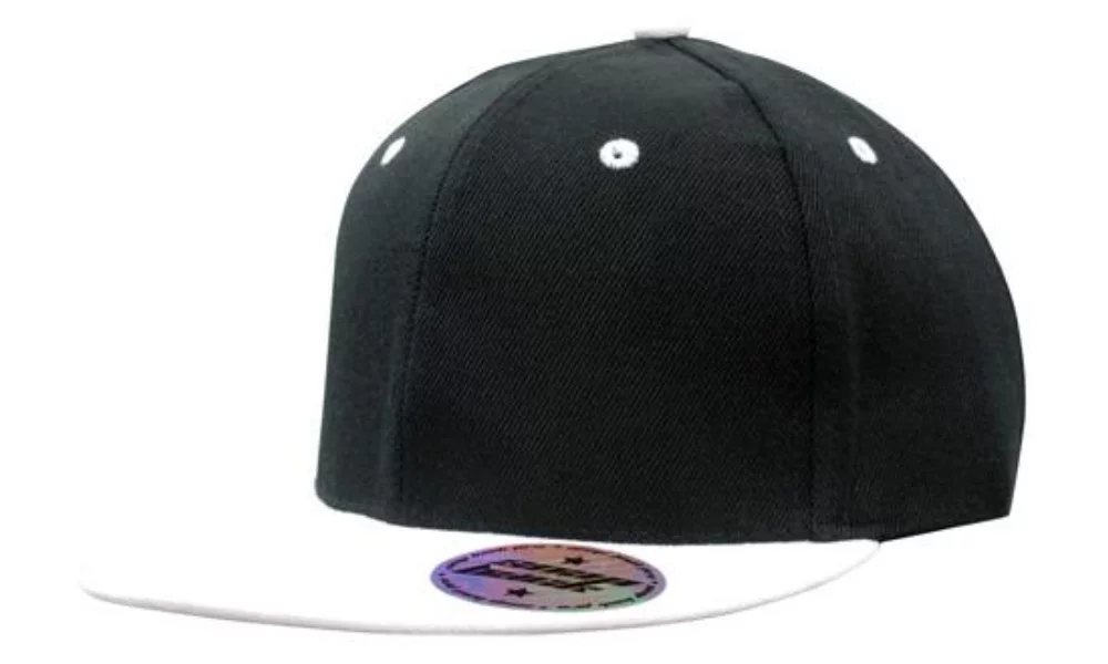 Casquette en sergé américain premium avec style professionnel à bouton pression à l'arrière.