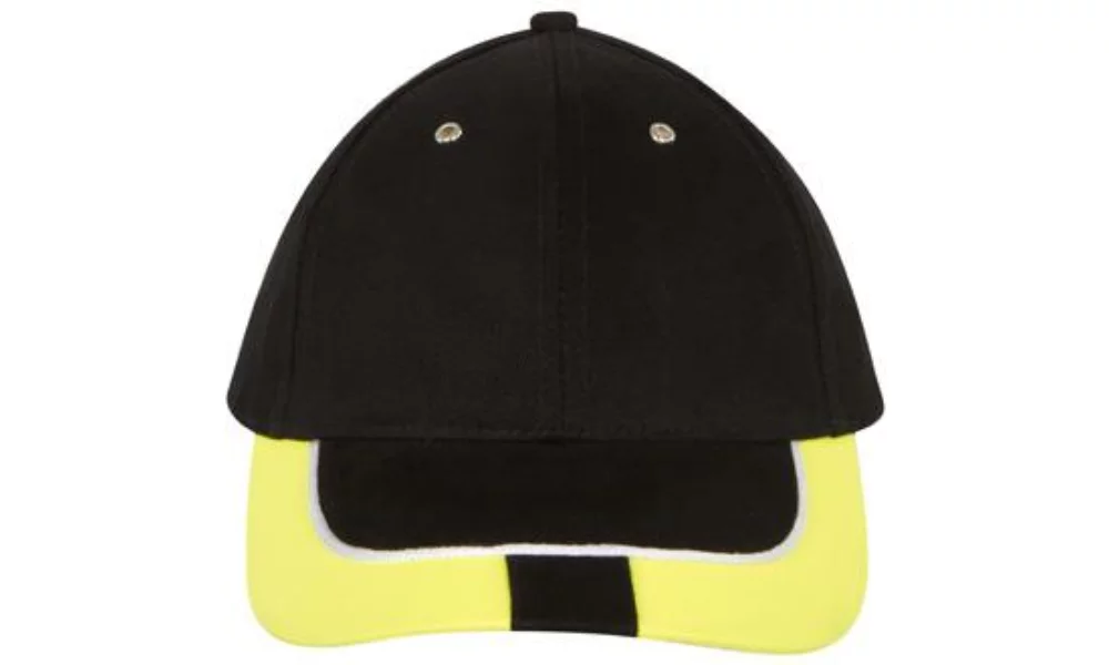 Casquette en coton brossé épais avec bordure réfléchissante et languette sur la visière