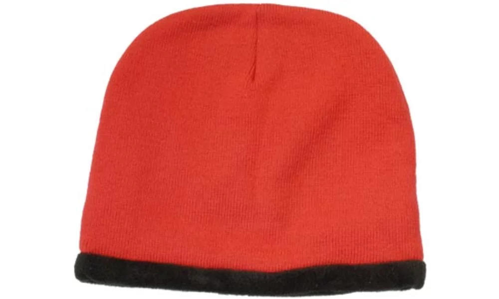 Rouler le bonnet en acrylique et en polaire polaire.