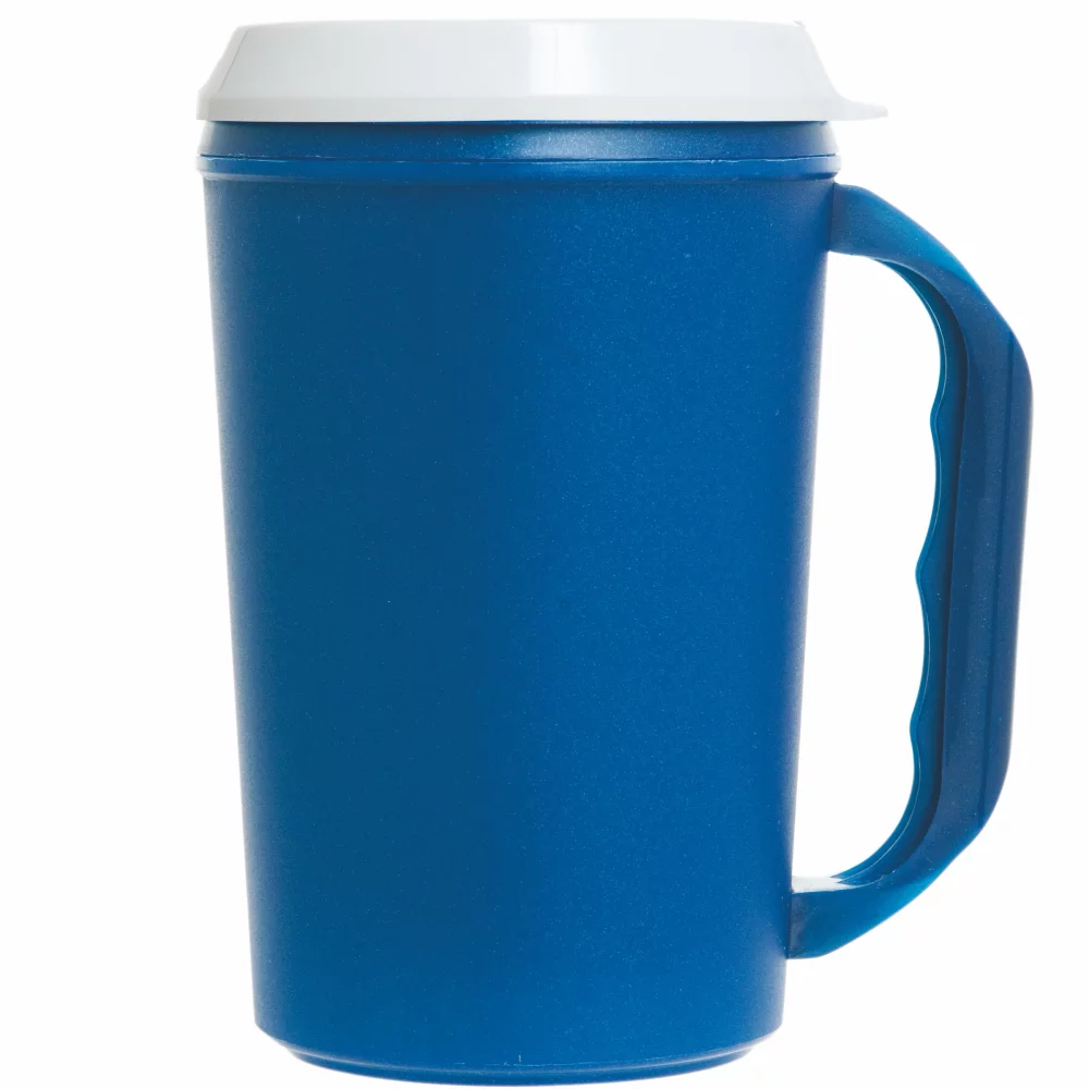 Mug de voyage isolé de 22 oz avec couvercle à boire.