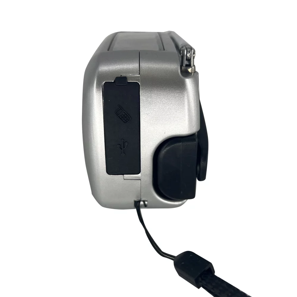 Dynamo Solar AM-FM Radio/Flashlight w/ USB