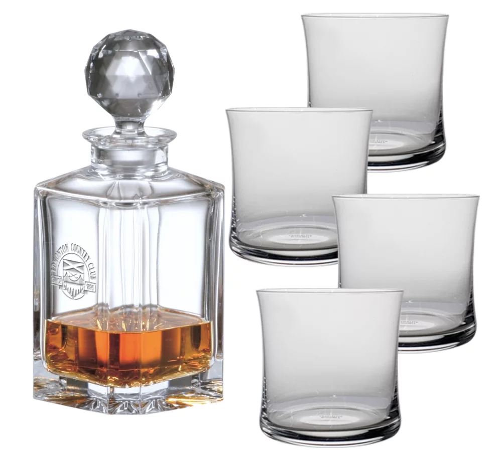Carafe en cristal de 0,8 L et 4 verres à whisky.