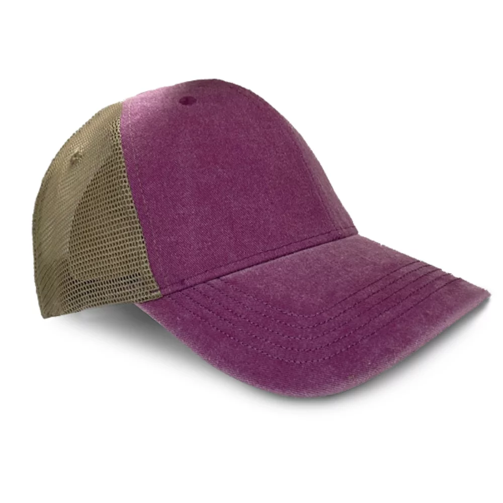 Casquette en maille de luxe lavée et teinte au pigment.