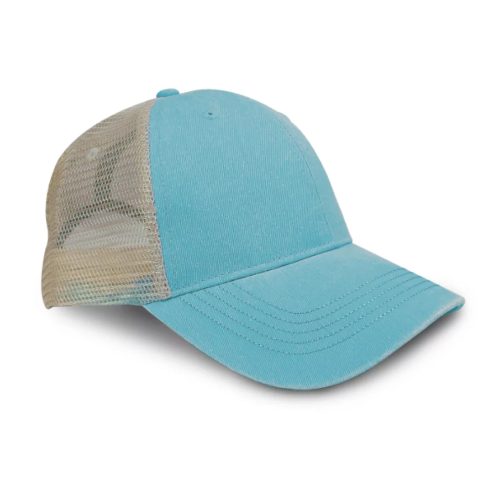 Casquette en maille de luxe lavée et teinte au pigment.
