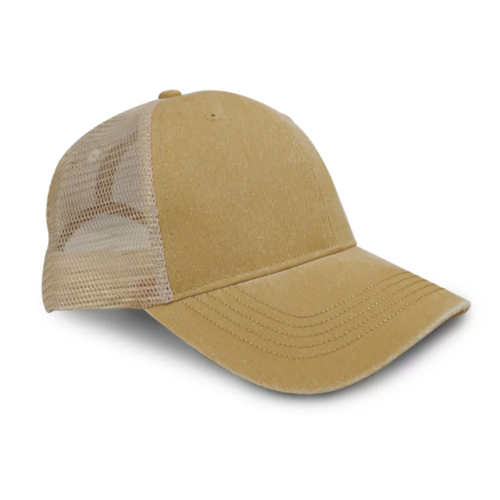 Casquette en maille de luxe lavée et teinte au pigment.