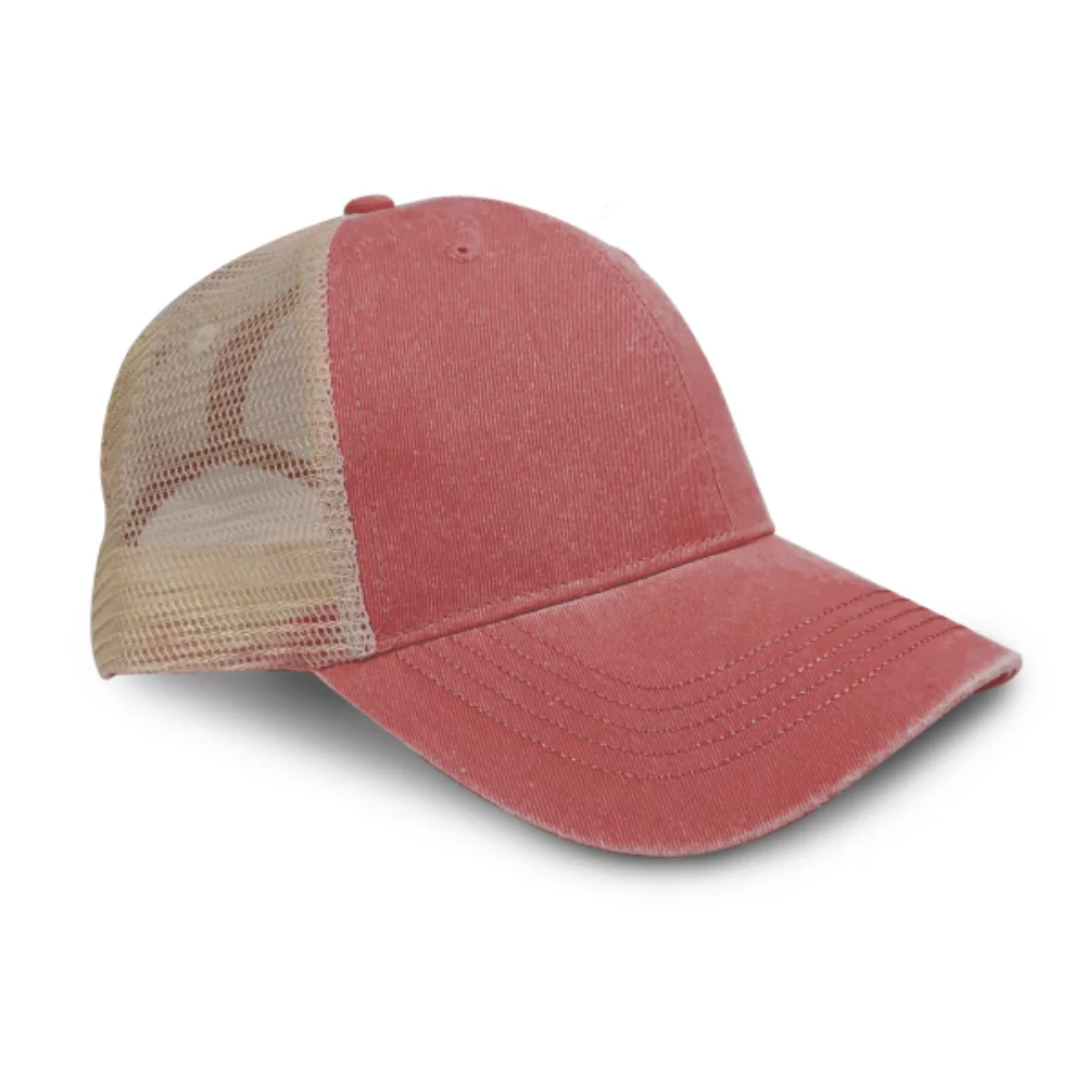 Casquette en maille de luxe lavée et teinte au pigment.
