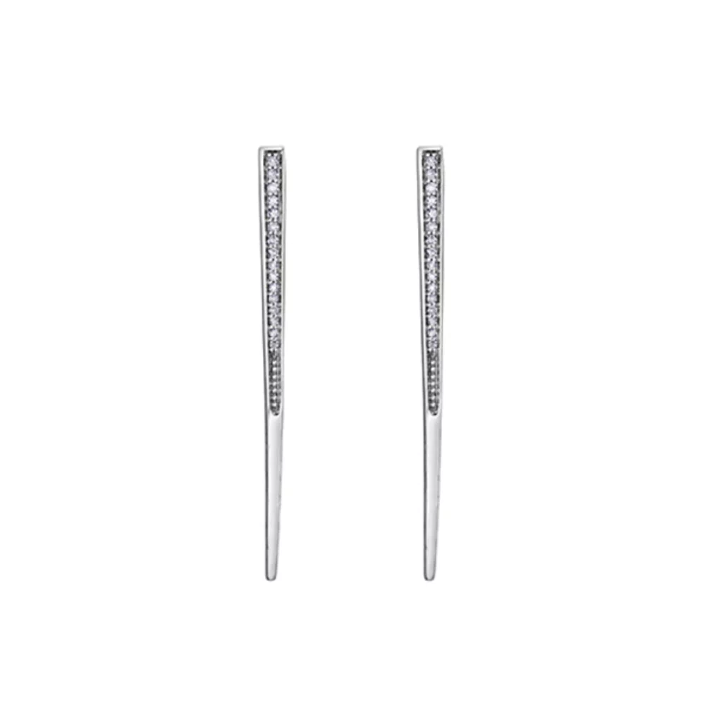 Boucles d'oreilles clous en diamant en or 10 carats (0,08 et 0,04 CT. T.W.) - Argent