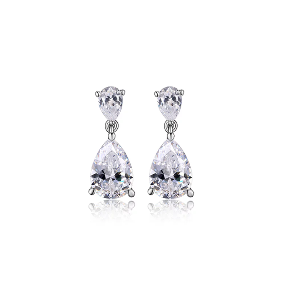 Collection de tapis rouge en zircone cubique Diamondlite - Boucles d'oreilles pendantes en forme de poire de 10x7mm - Argent