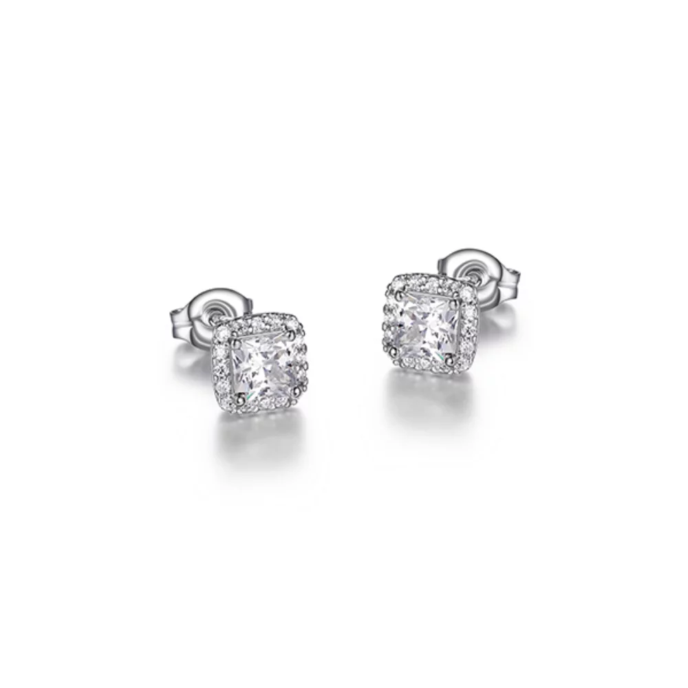 Boucles d'oreilles clous Halo carrés de 4 mm en zircone cubique Diamondlite - Argent
