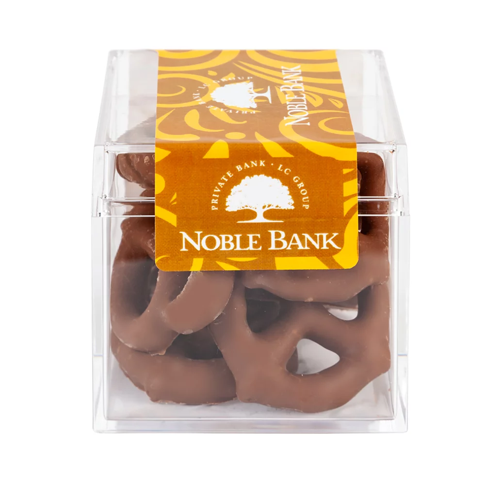 Boîtes sucrées avec mini bretzels en chocolat au lait