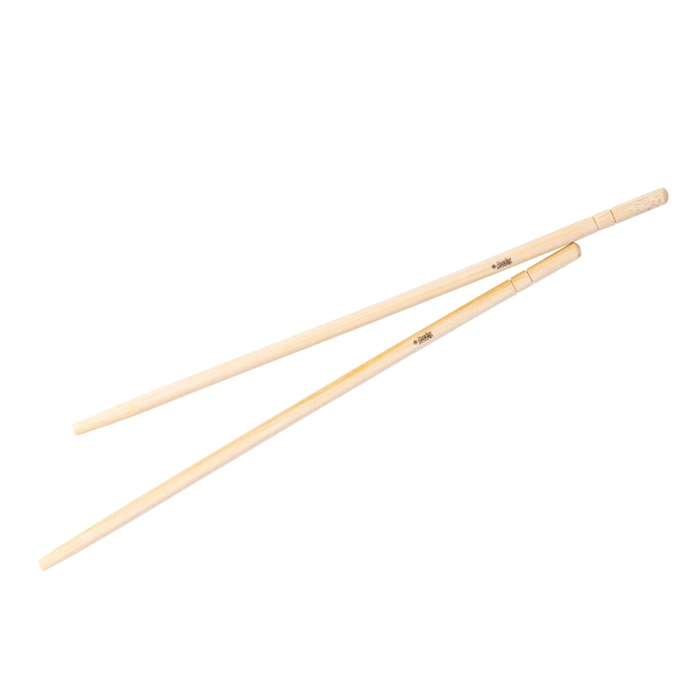 Baguettes en bambou dans un emballage en cellophane