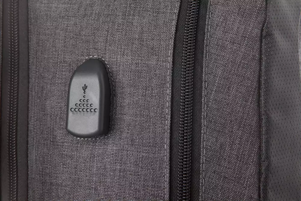 Sac à dos pour ordinateur Overland 17" avec port USB conformément à la TSA