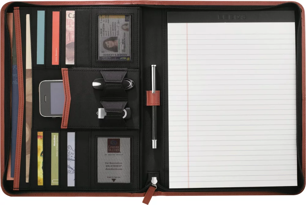 Porte-documents zippé Pedova™ en UltraHyde avec papier FSC® Mix