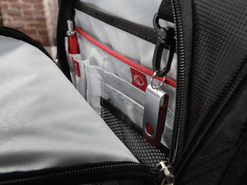 elleven™ TSA 17" Computer Backpack