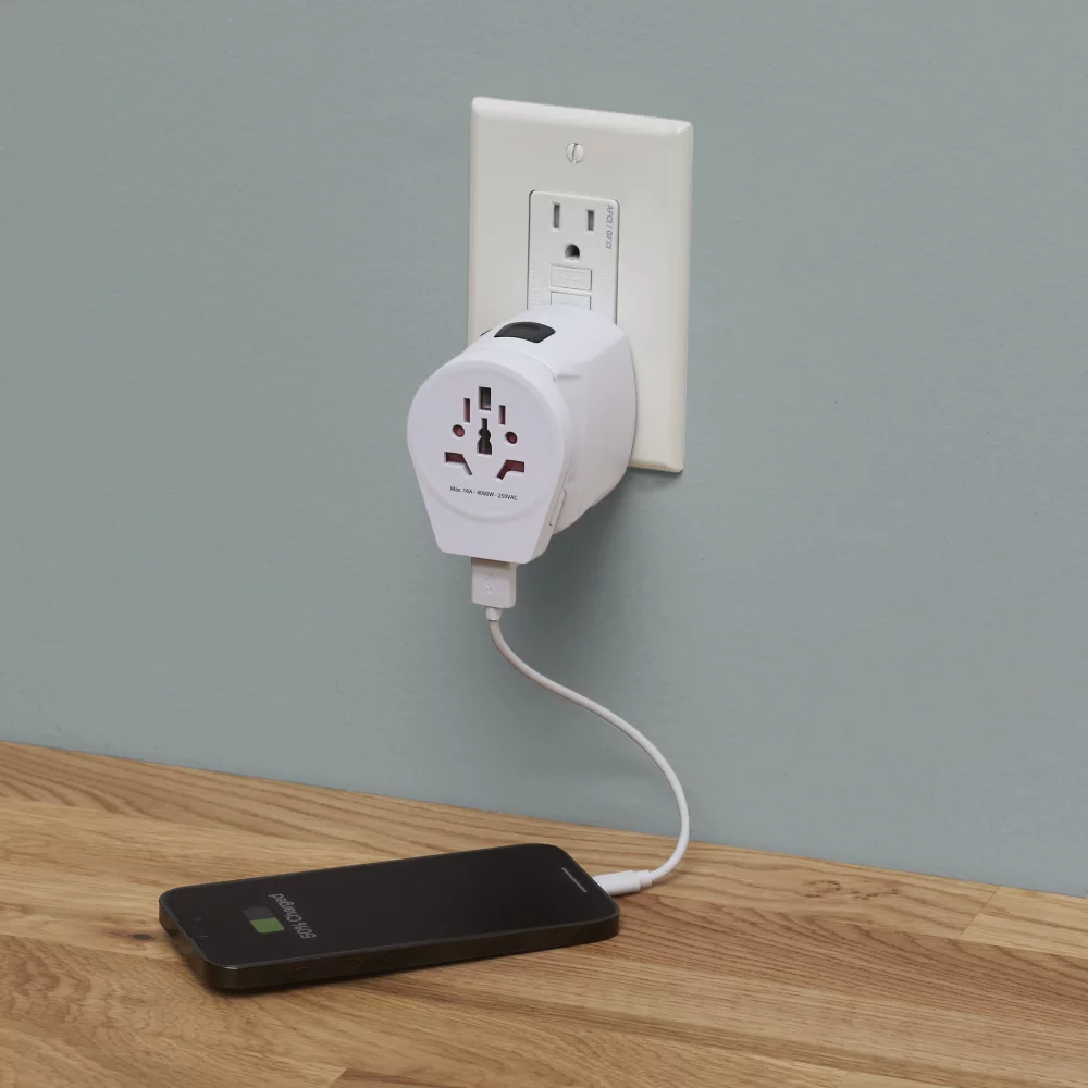 Adaptateur de voyage universel SKROSS PRO World & USB