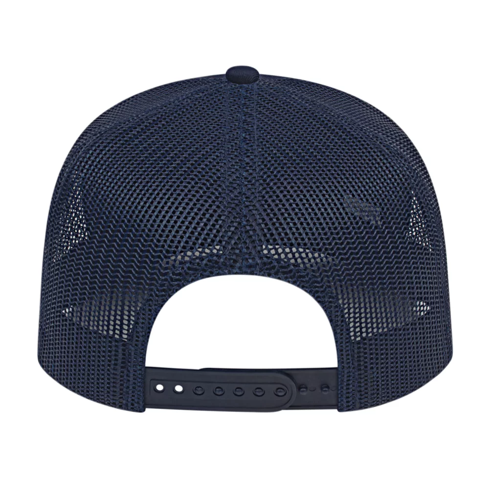 Casquette de camionneur en poly/coton avec filet à l'arrière.