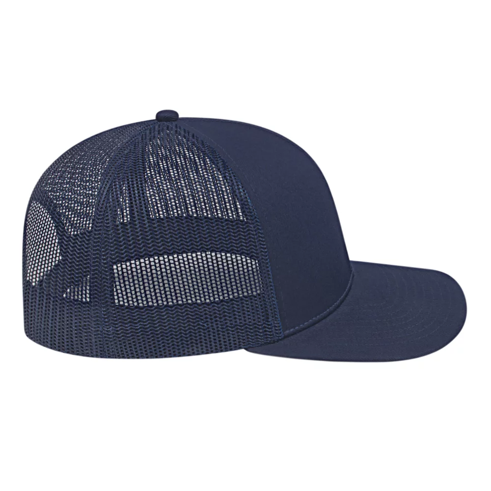 Casquette de camionneur en poly/coton avec filet à l'arrière.