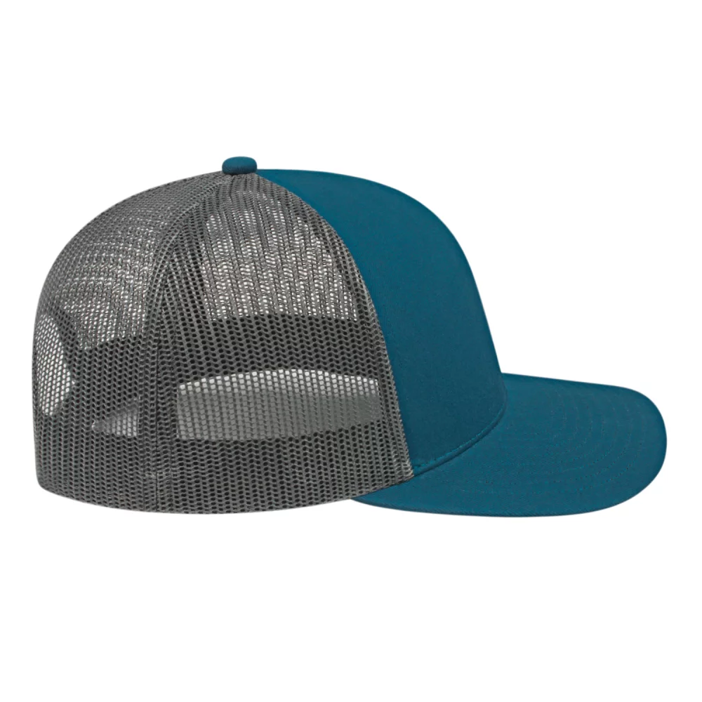 Casquette de camionneur en poly/coton avec filet à l'arrière.