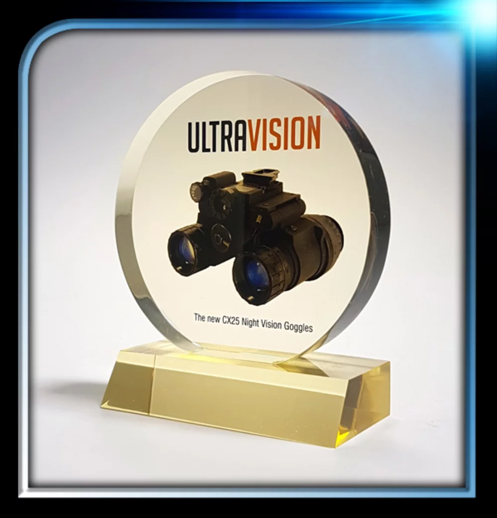 Executive Series Gold Round Award w/Base (4" Dia.x3/4")