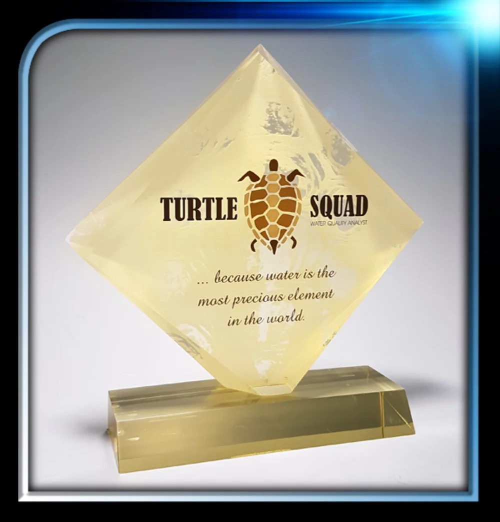Série exécutive Gold Diamond Award avec base (7"x6 1/2"x3/4")