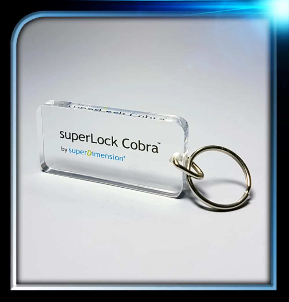 Porte-clés rectangulaire en lucite (2 1/2"x1 1/4"x1/4")