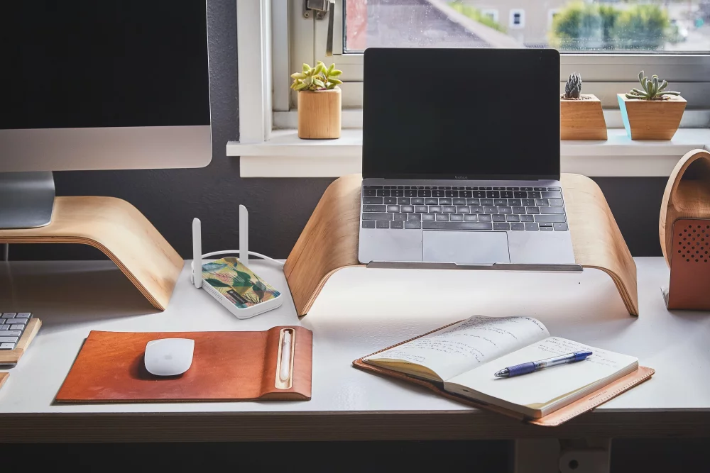 Wave: Dual band WiFi extender with 5G