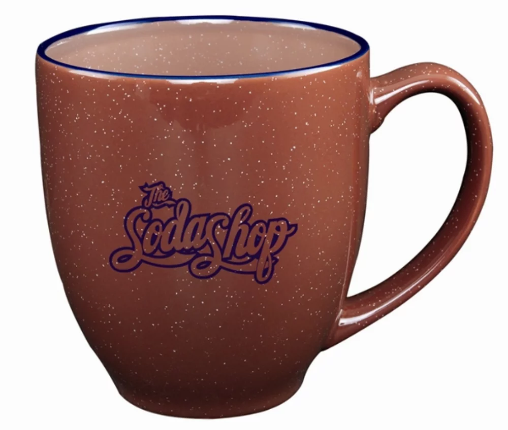 Tasse de 16 onces avec finition mouchetée brune.