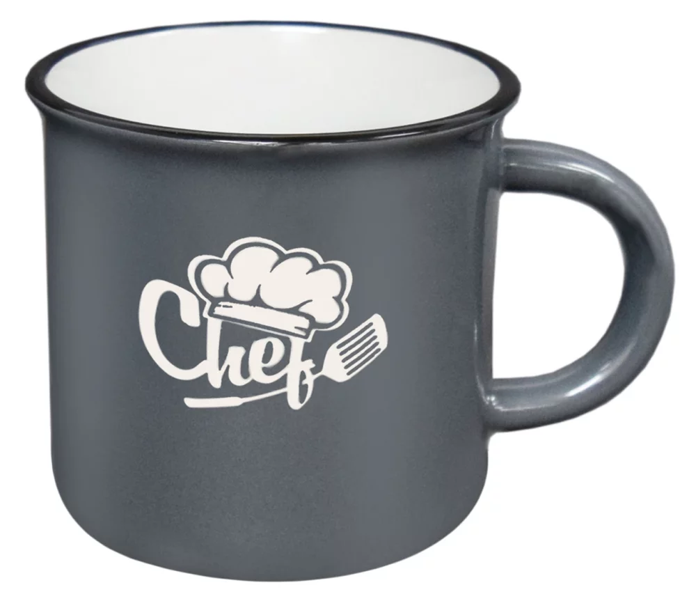 Tasse de 16 oz gris/blanc Fireside avec bordure noire dans une boîte cadeau Ripple - Gravée