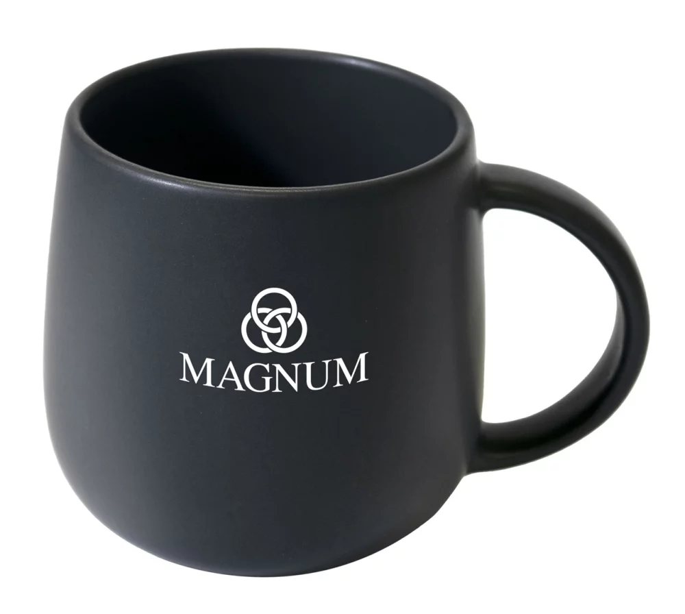 Berkeley 18oz matte black ceramic mug in Ripple box