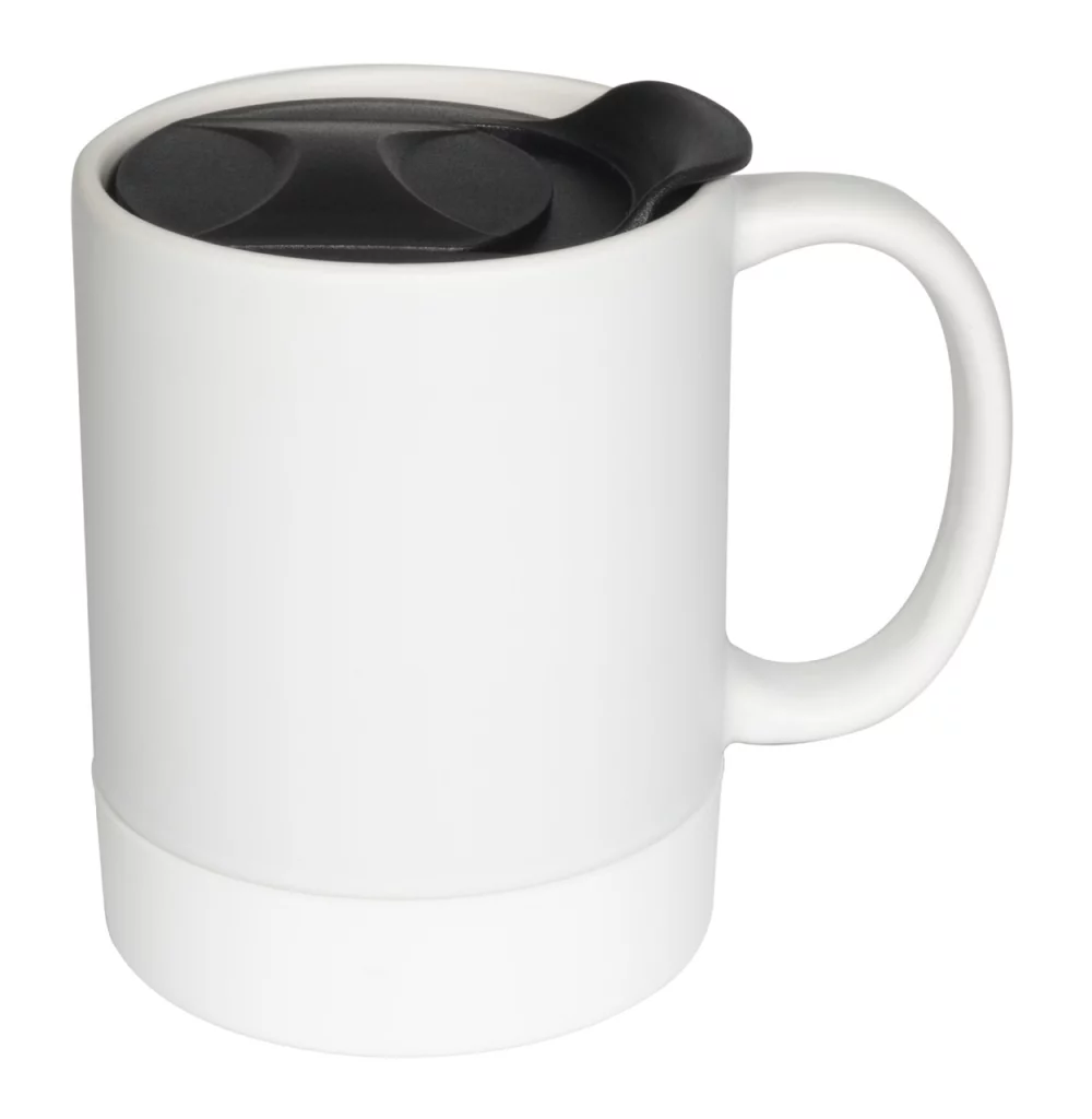 Tasse en céramique blanche mate de 12 oz Parkdale avec base en silicone blanc et couvercle coulissant noir dans une boîte ondulée.