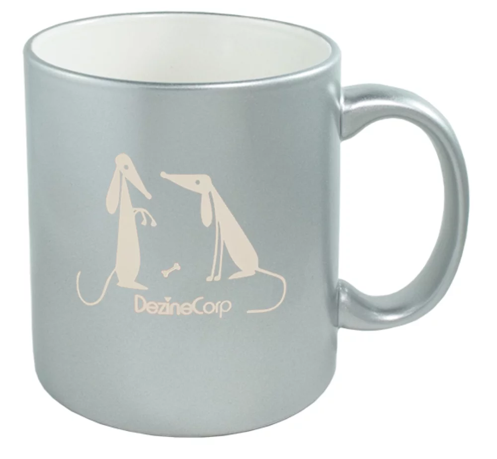 Tasse argentée de 11 oz avec anse gravable en forme de C.
