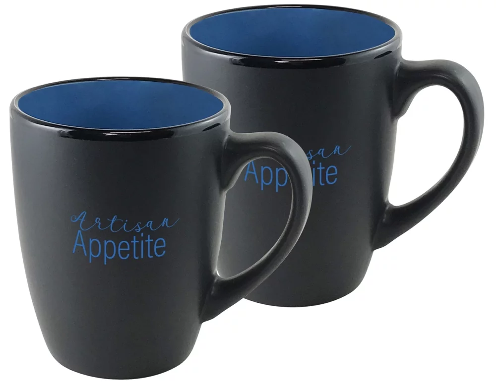 Tasse de 12 oz en noir mat avec intérieur bleu ciel S/2 dans une boîte cadeau Mystique.