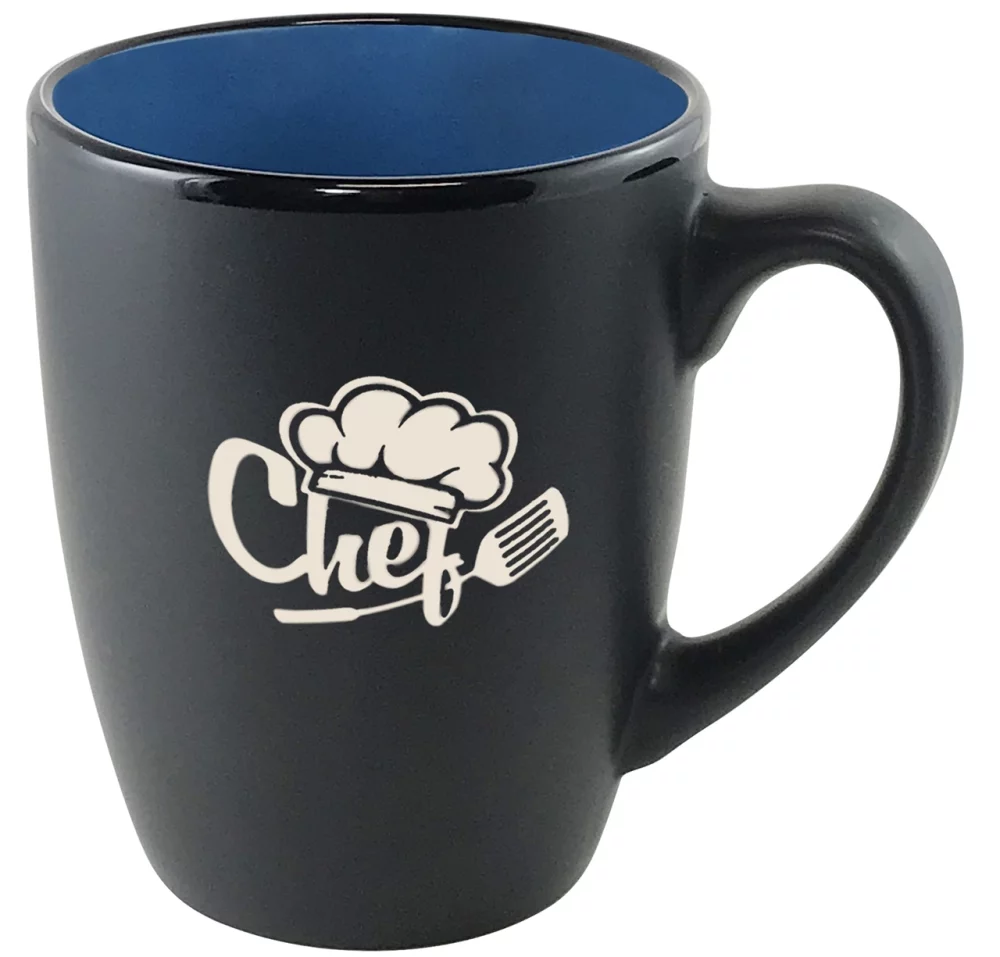 Mug de 12 oz en noir mat avec intérieur bleu ciel - Gravé