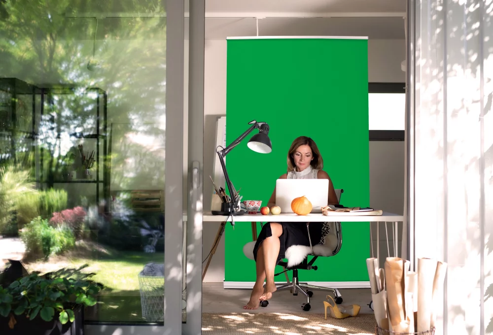 4' Retractor Green Screen Kit
