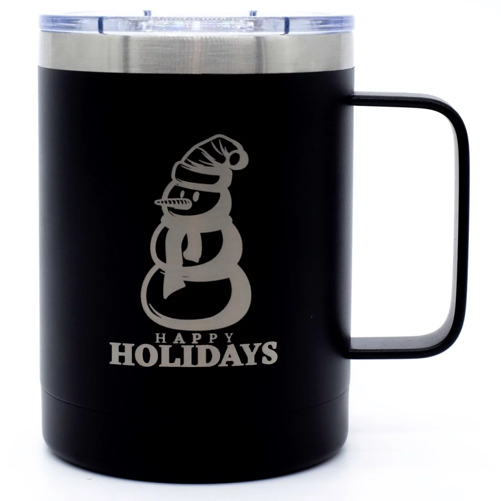 Mug double paroi en acier inoxydable Outback 16 oz, finition noire mate avec couvercle transparent à pression.