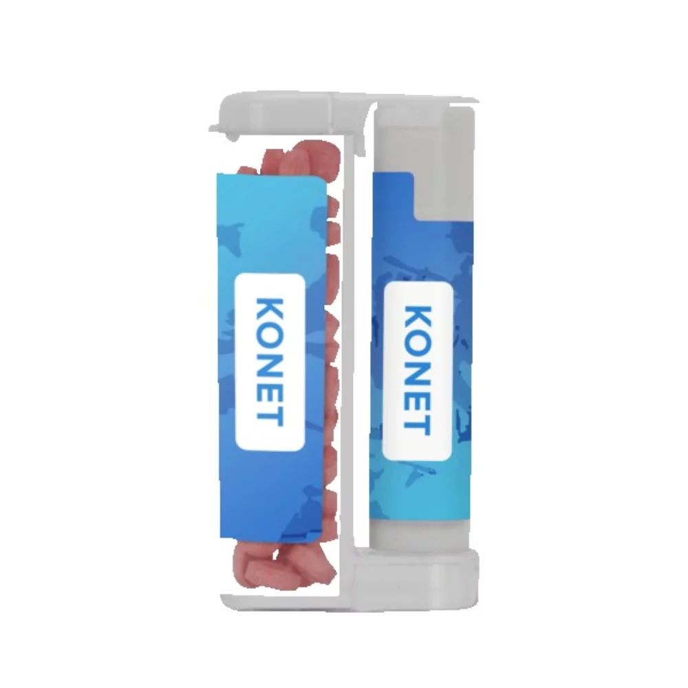 Menthes sans sucre dans un duo rectangulaire à couvercle à charnière avec hydratant à lèvres naturel.