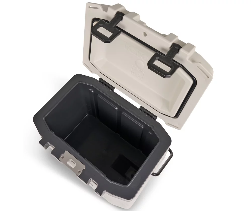 Igloo Trailmate 25 Qt Cooler, light grey