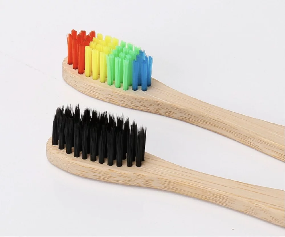 Brosse à dents en bambou arc-en-ciel