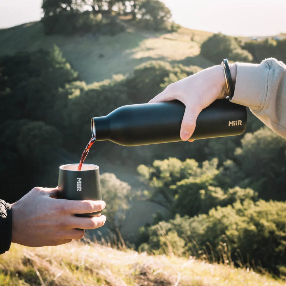 Gobelet à vin isolé sous vide MiiR® - 10 oz - Poudre noire