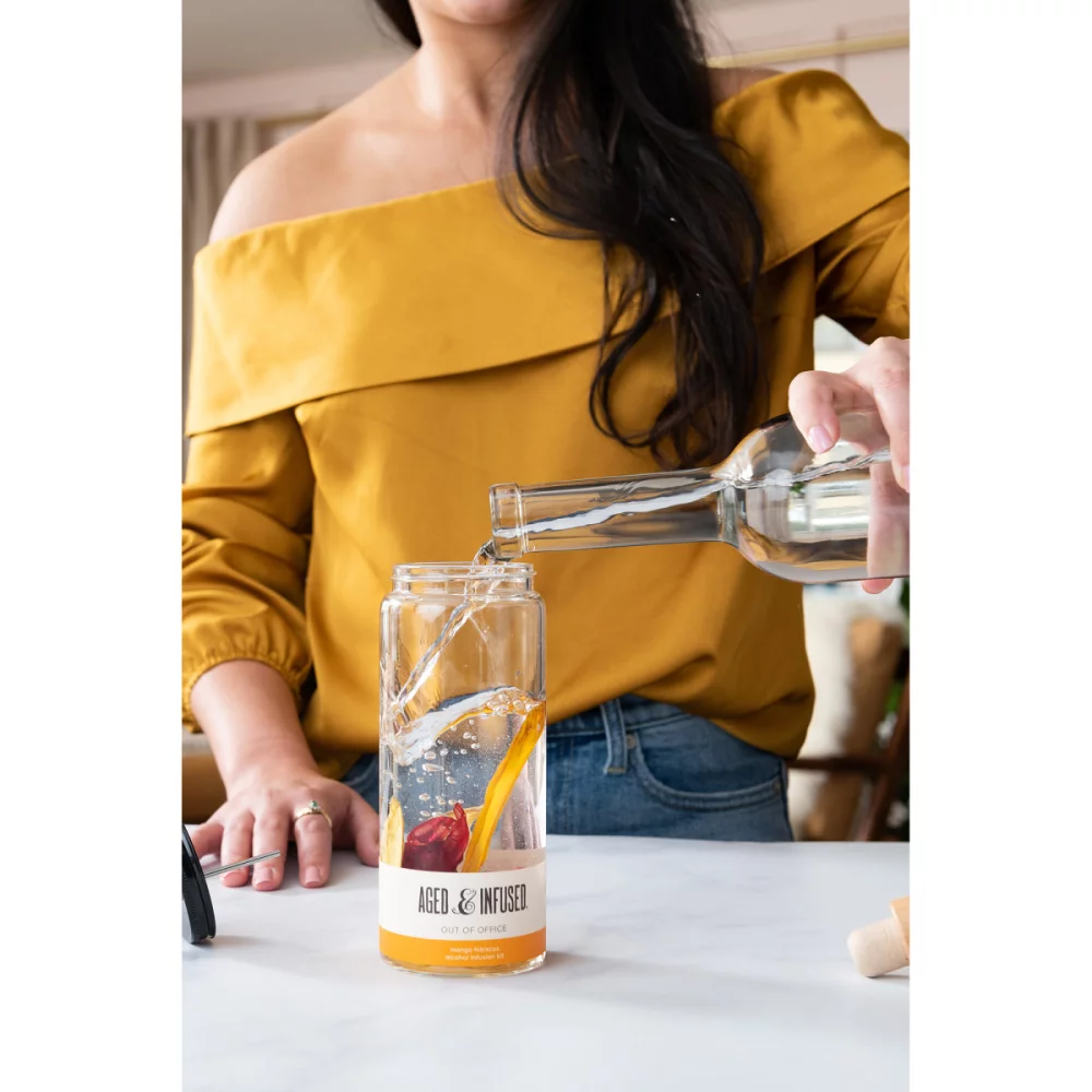 Kit de infusion pour cocktail ou mocktail à faire soi-même Aged & Infused - Hors du bureau - Transparent